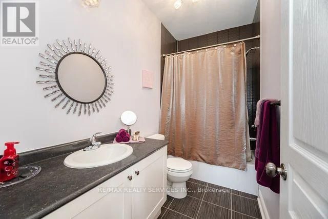 17 PLATFORM CRESCENT Image 33