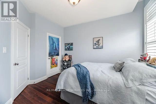 17 PLATFORM CRESCENT Image 37