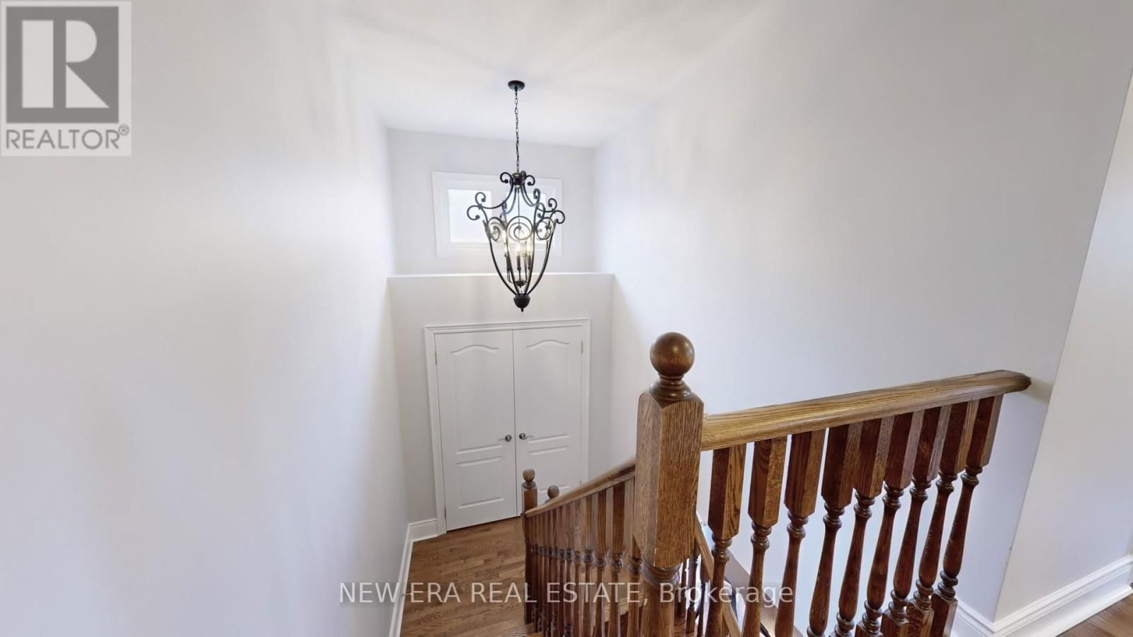 59 HAWKRIDGE TRAIL Image 19