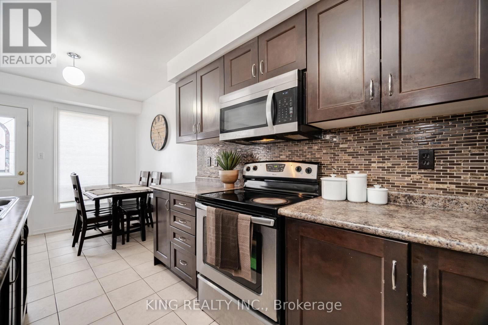 6 NUTWOOD WAY Image 11