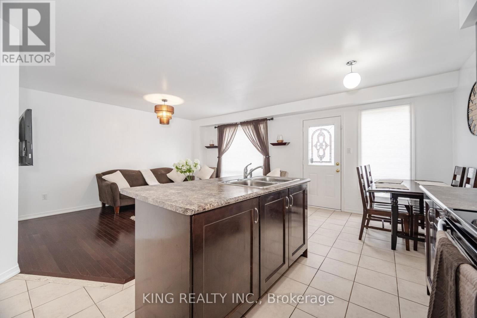 6 NUTWOOD WAY Image 12