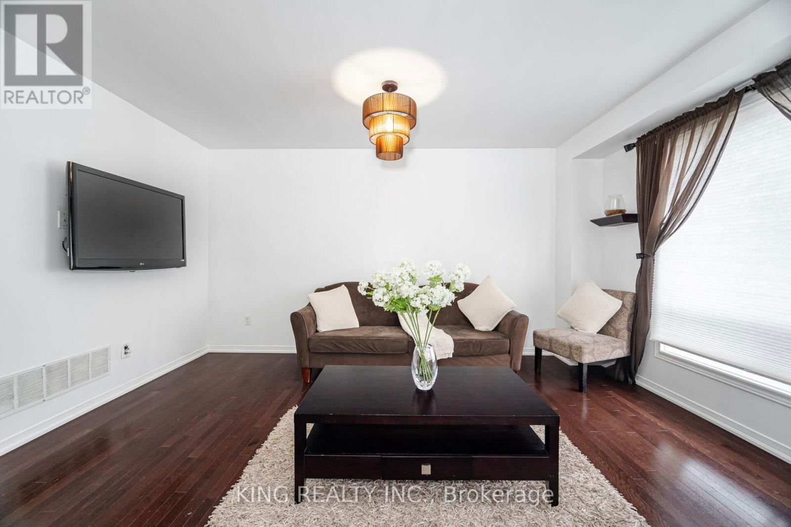 6 NUTWOOD WAY Image 16