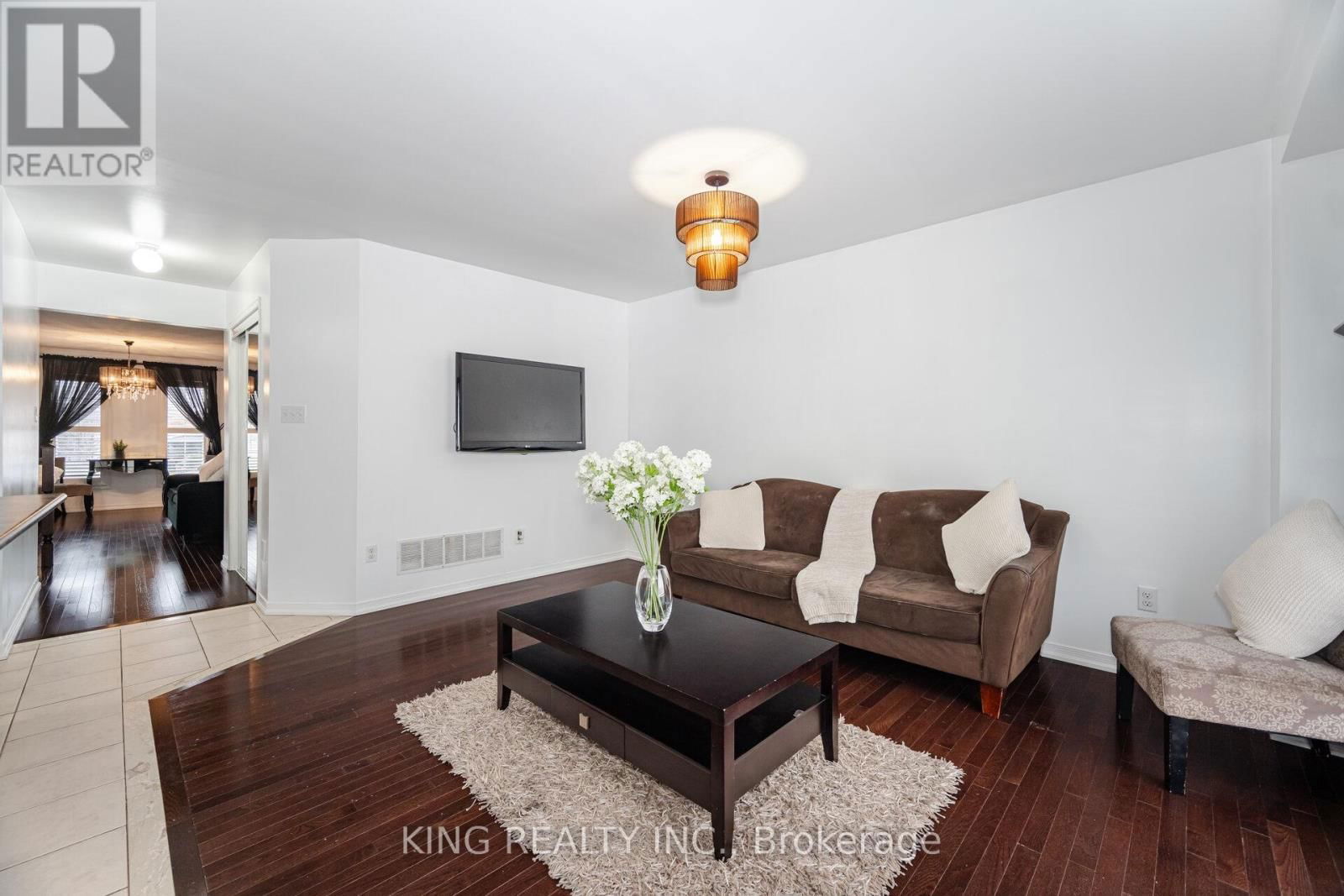 6 NUTWOOD WAY Image 19