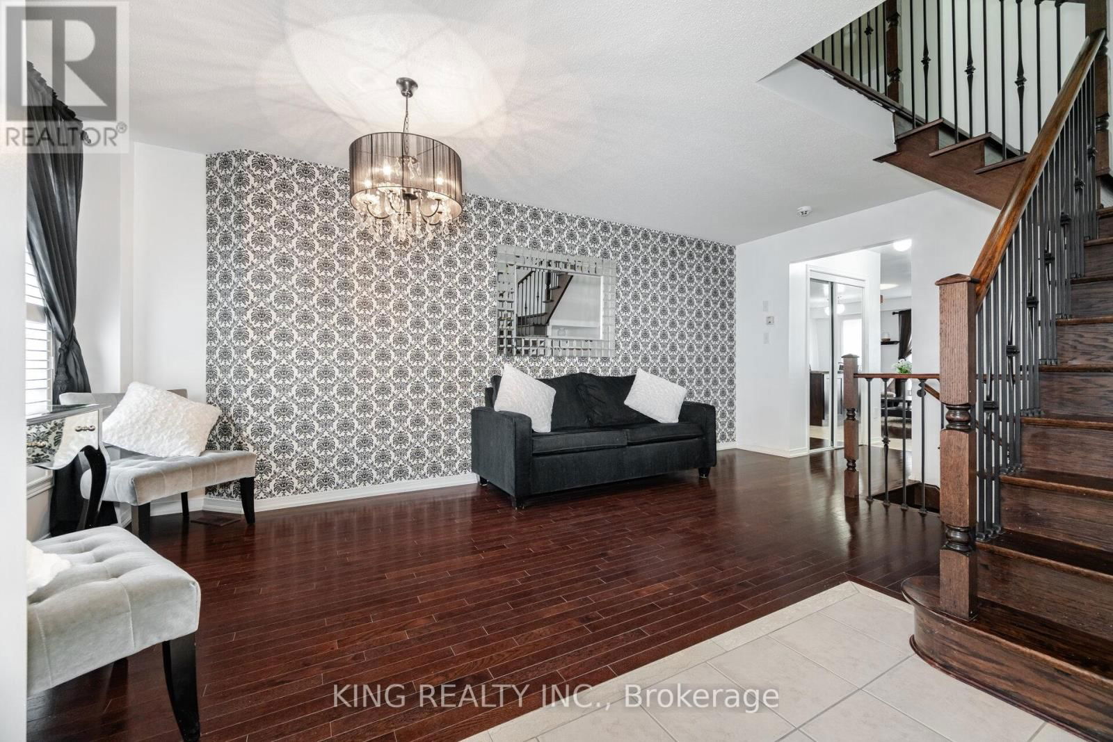 6 NUTWOOD WAY Image 6