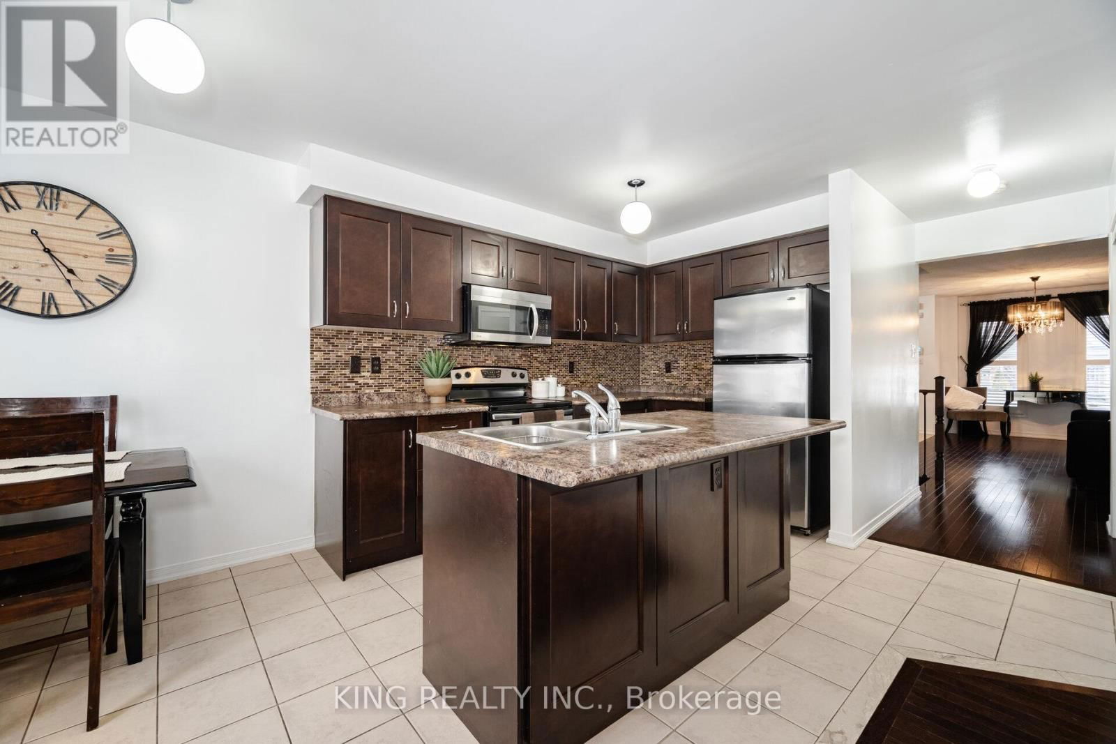 6 NUTWOOD WAY Image 8