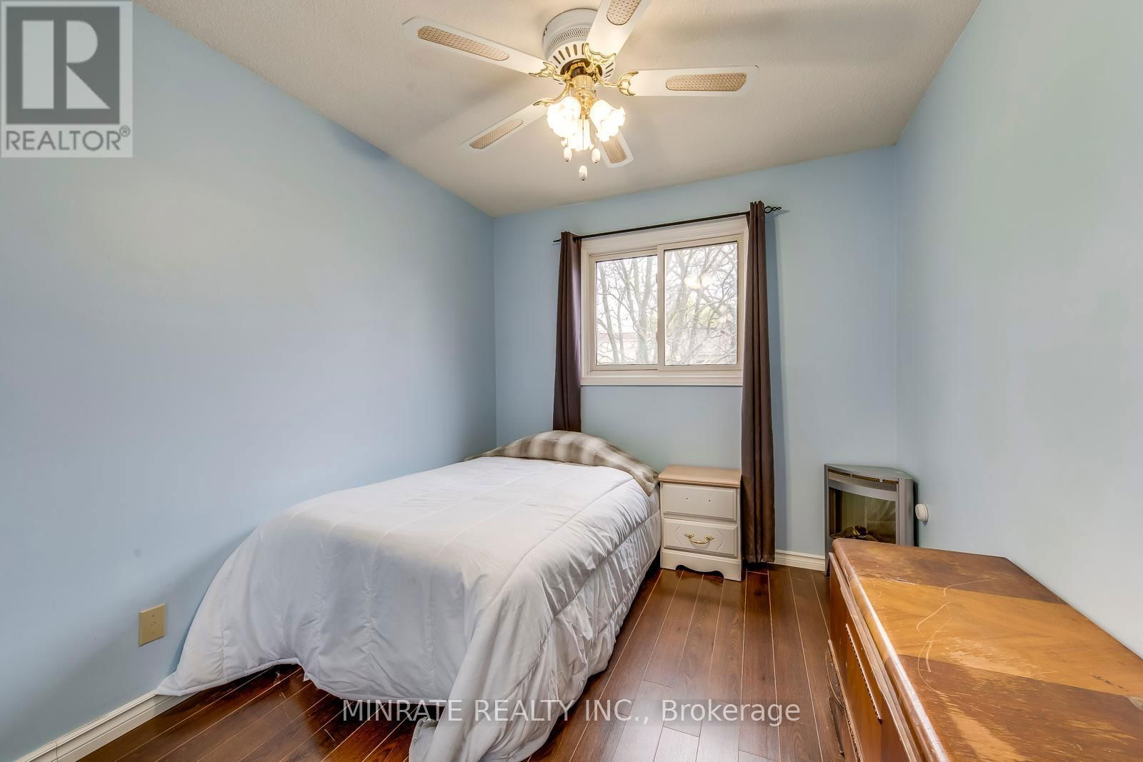 14 - 1548 NEWLANDS CRESCENT Image 13