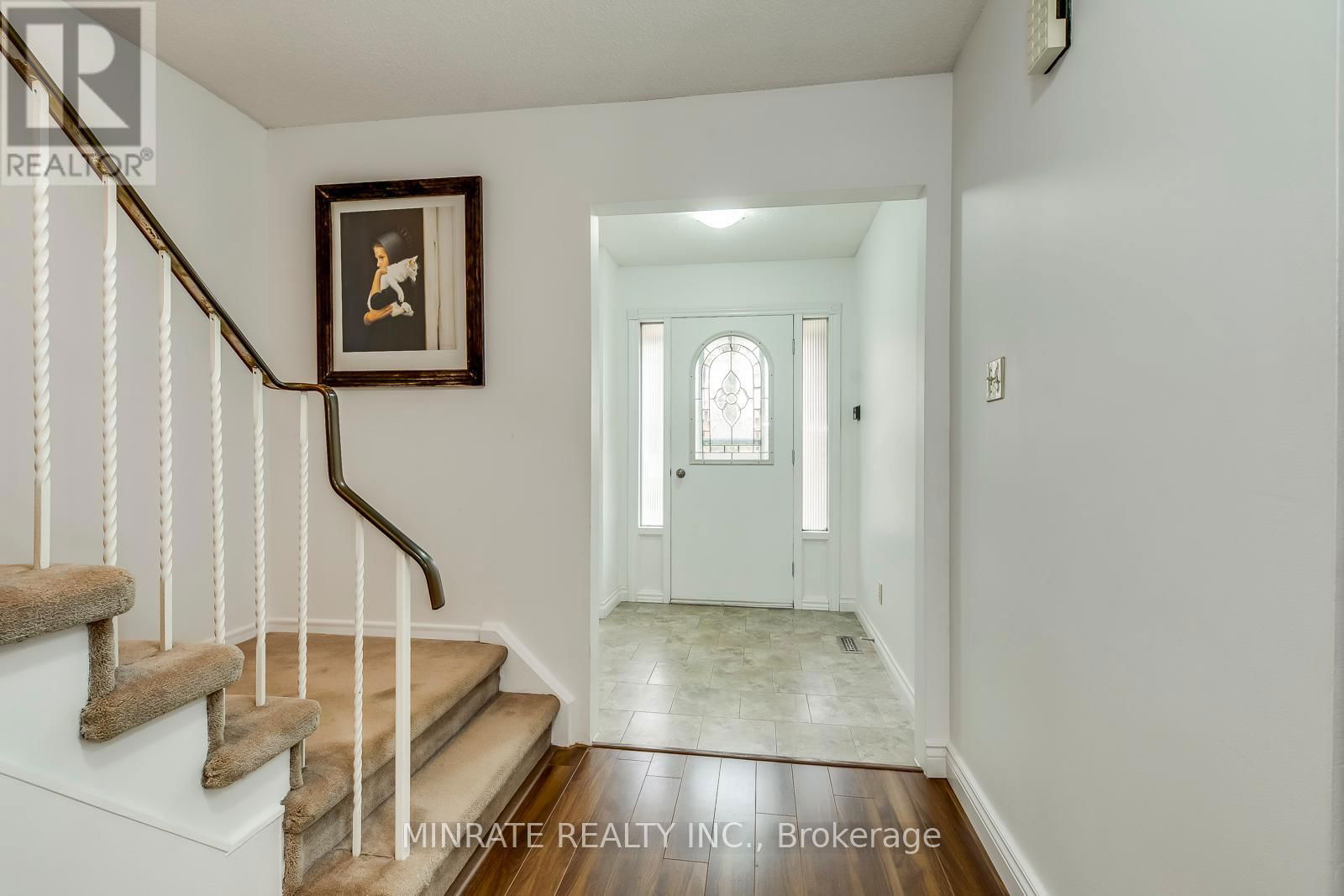 14 - 1548 NEWLANDS CRESCENT Image 2