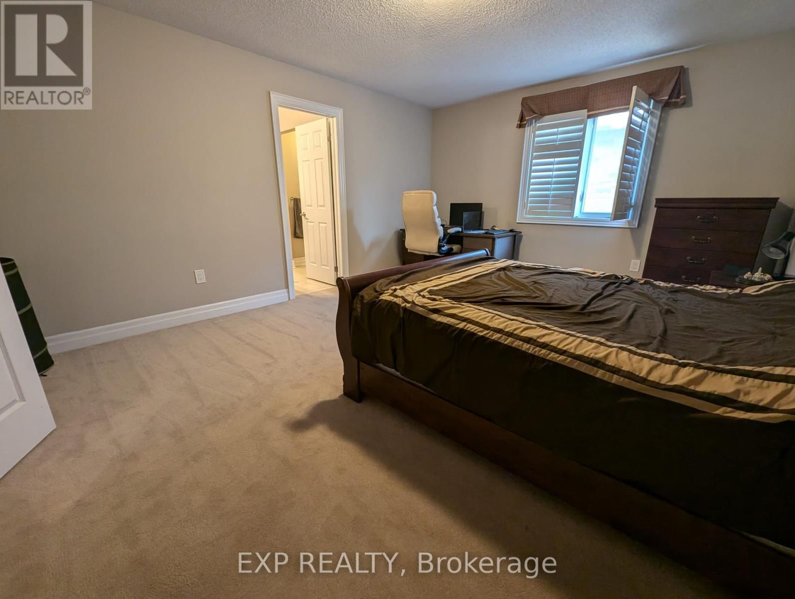 447 WETTLAUFER TERRACE Image 16