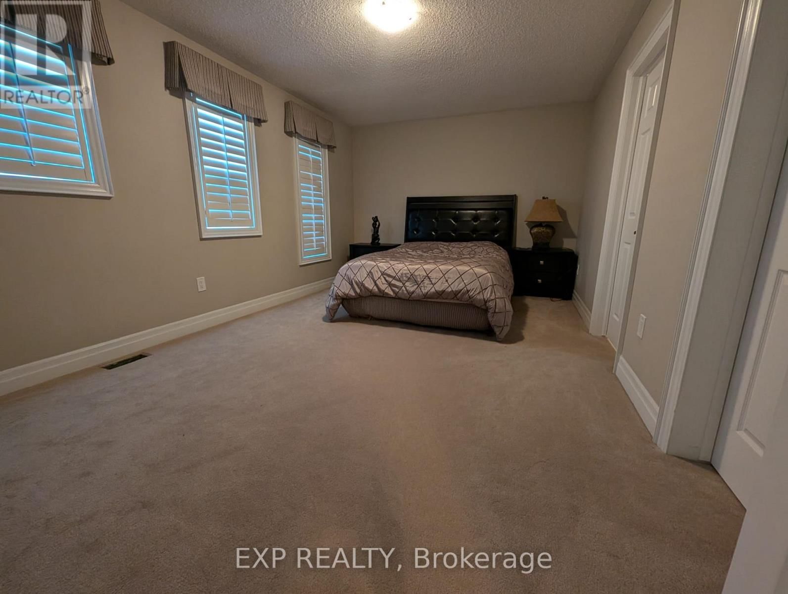 447 WETTLAUFER TERRACE Image 20
