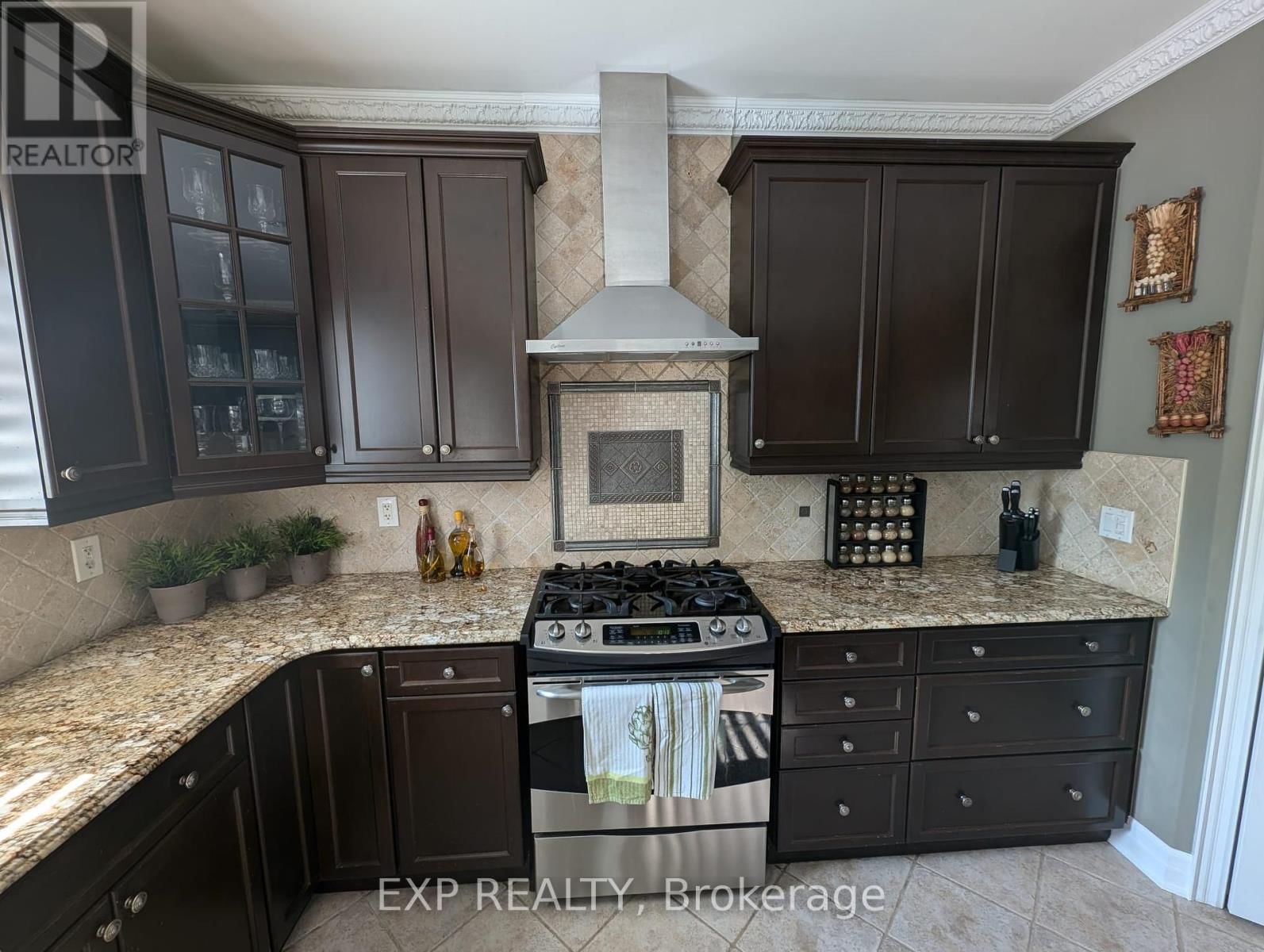 447 WETTLAUFER TERRACE Image 7