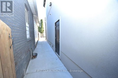 Commercial for Rent in Ontario
