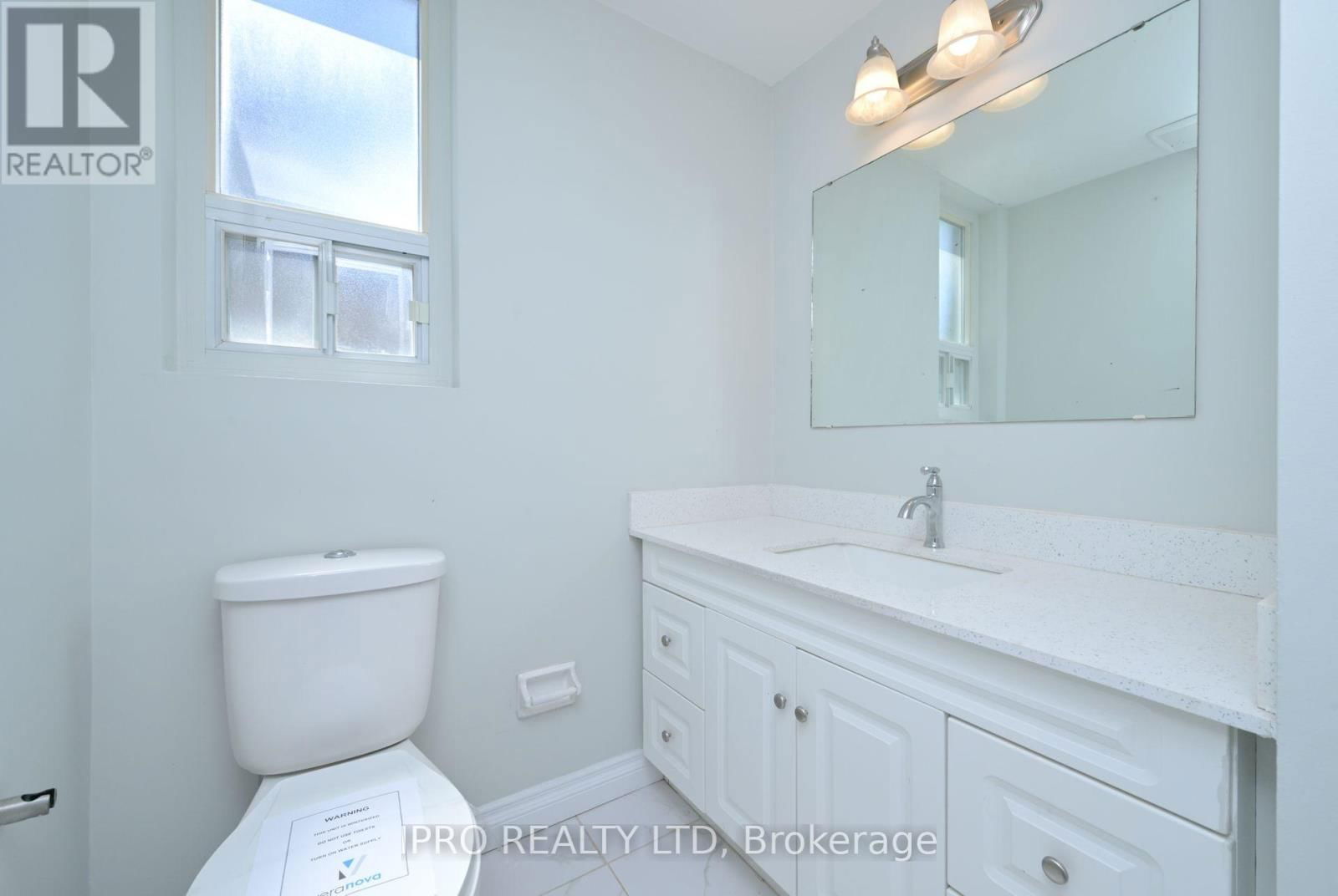 17 SHIRLEY STREET EAST Image 11
