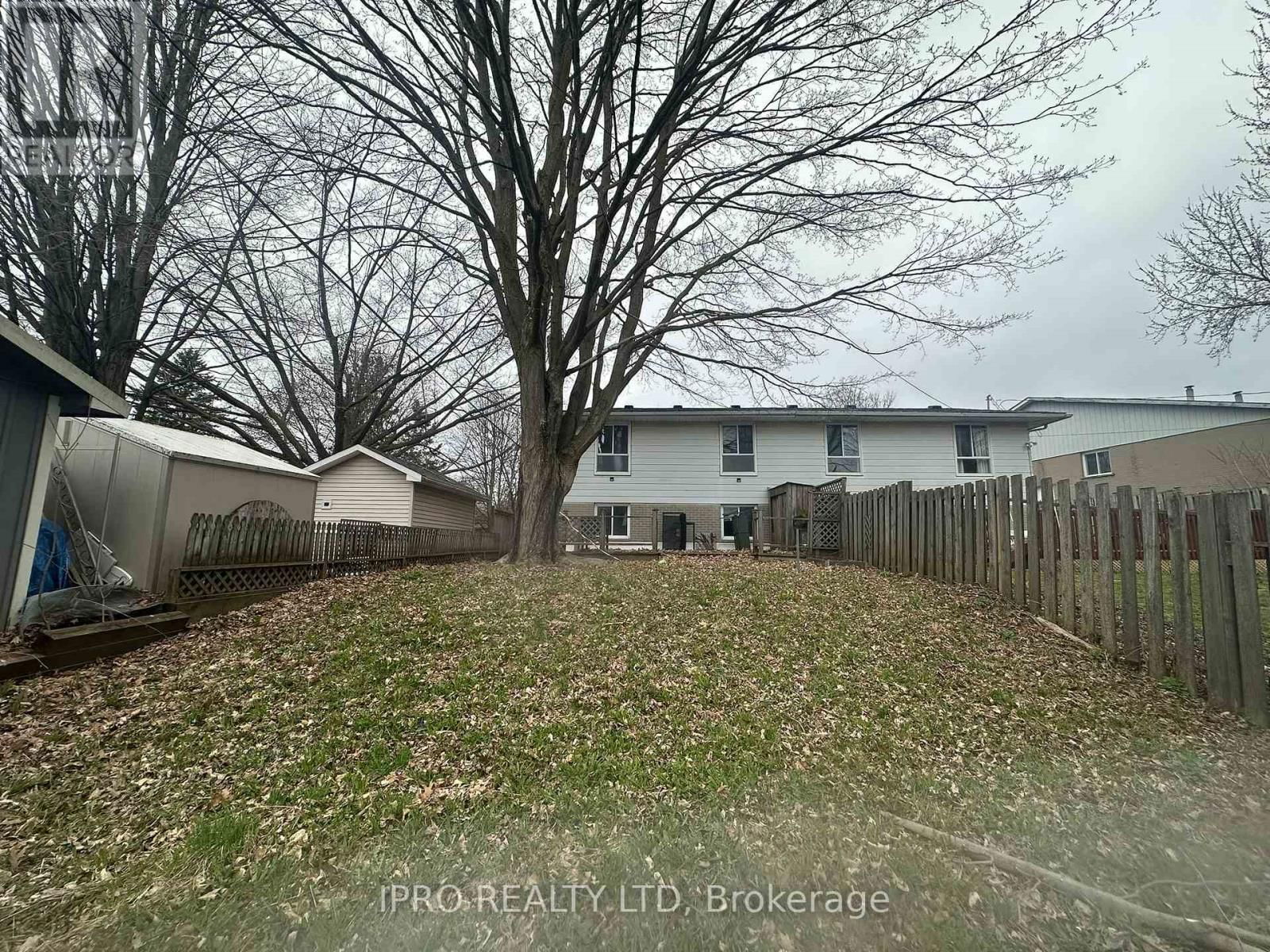 17 SHIRLEY STREET EAST Image 21