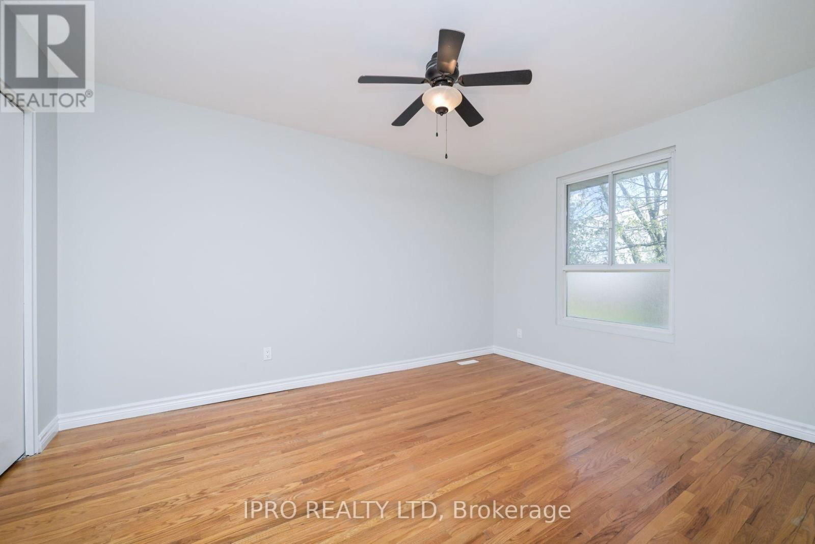 17 SHIRLEY STREET EAST Image 9