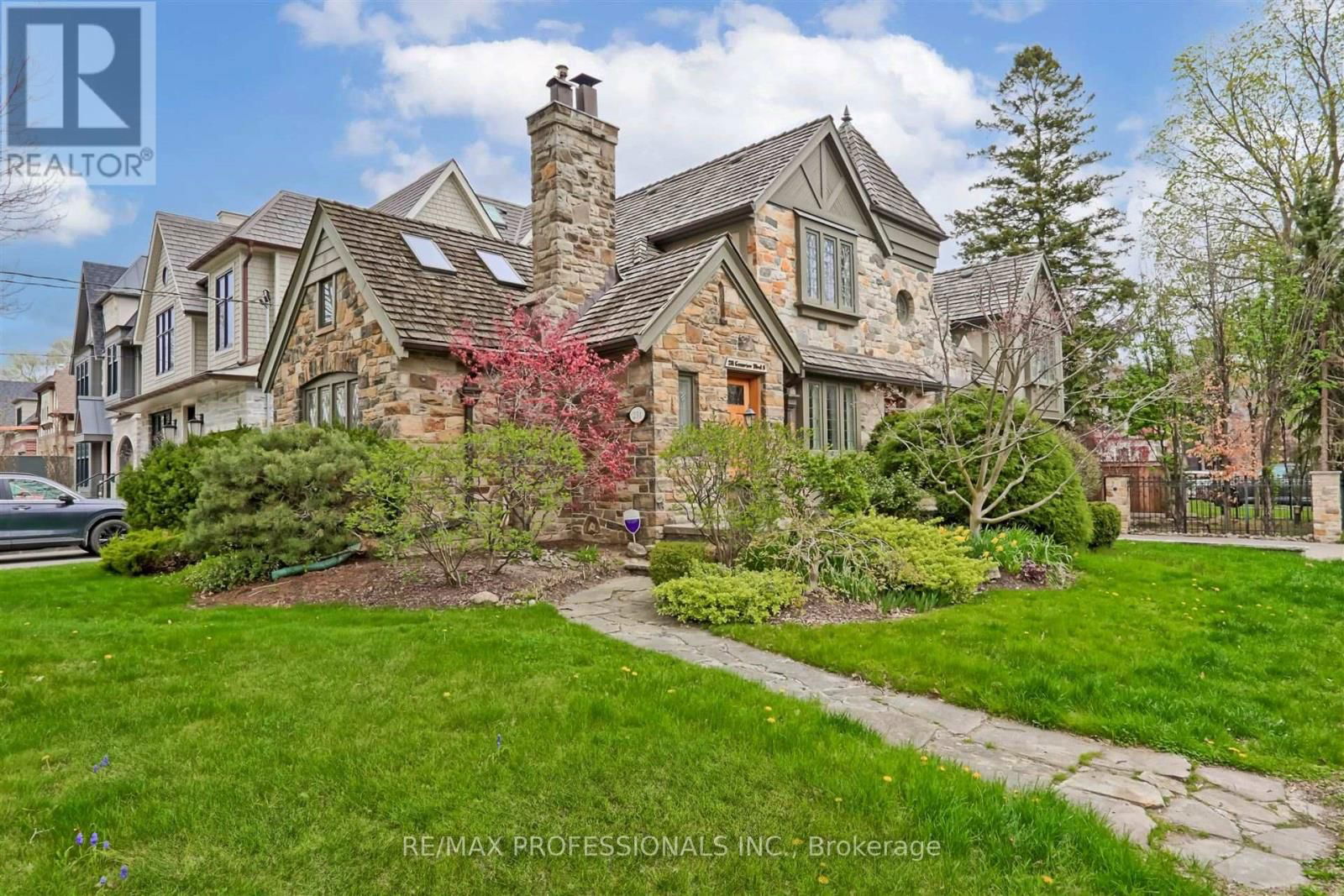231 GRENVIEW BOULEVARD SOUTH Image 3