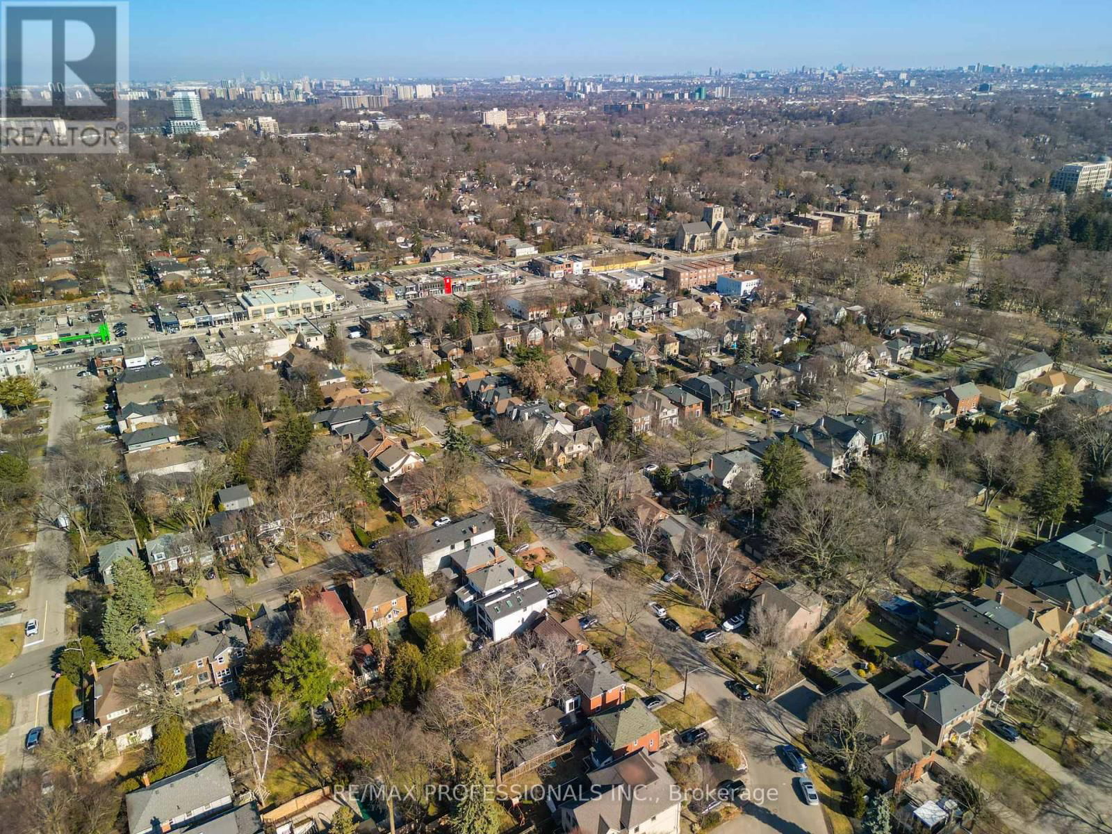 231 GRENVIEW BOULEVARD SOUTH Image 43