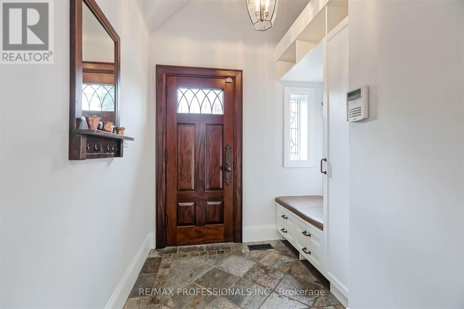 231 GRENVIEW BOULEVARD SOUTH Image 5