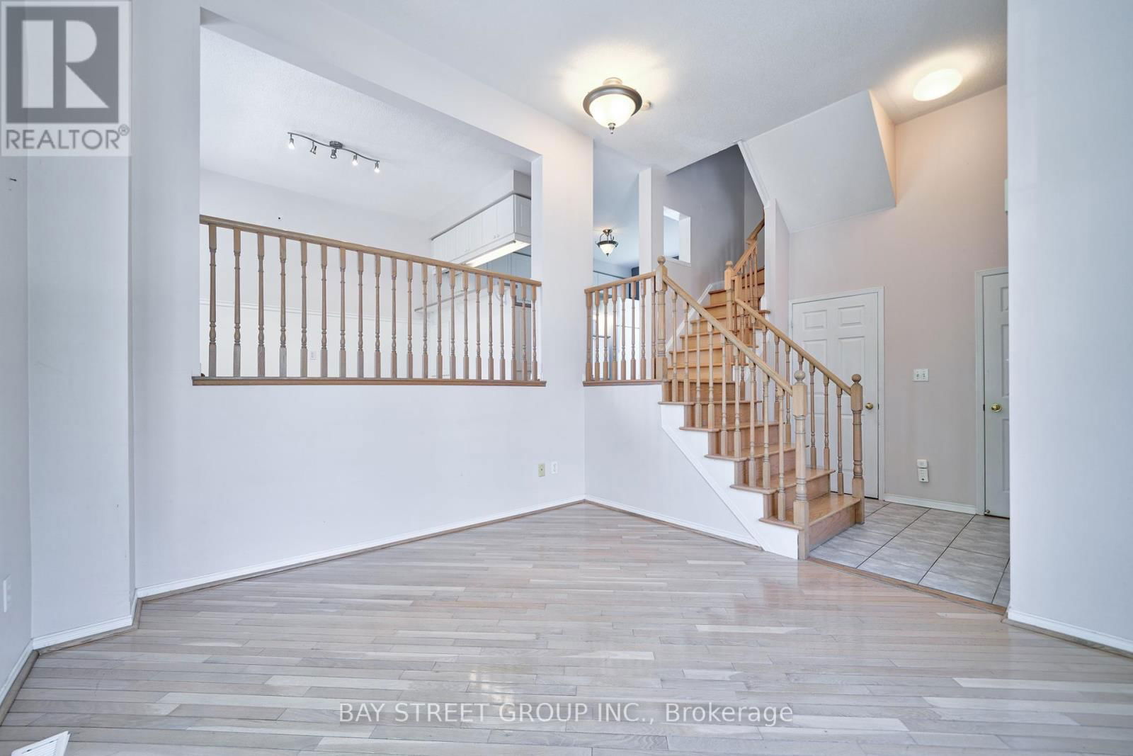 95 - 5535 GLEN ERIN DRIVE Image 11