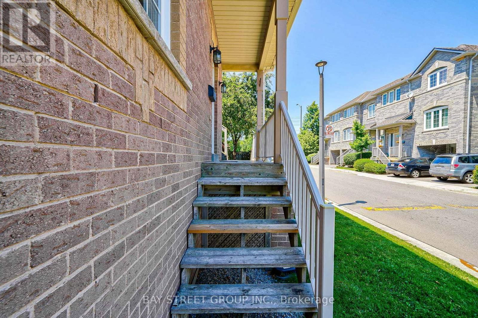 95 - 5535 GLEN ERIN DRIVE Image 5