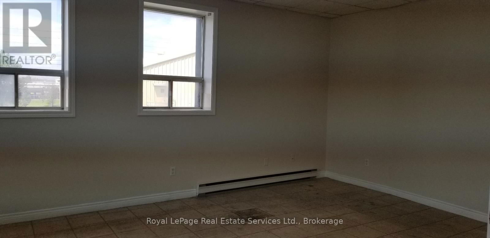 6 - 2050 SPEERS ROAD Image 19