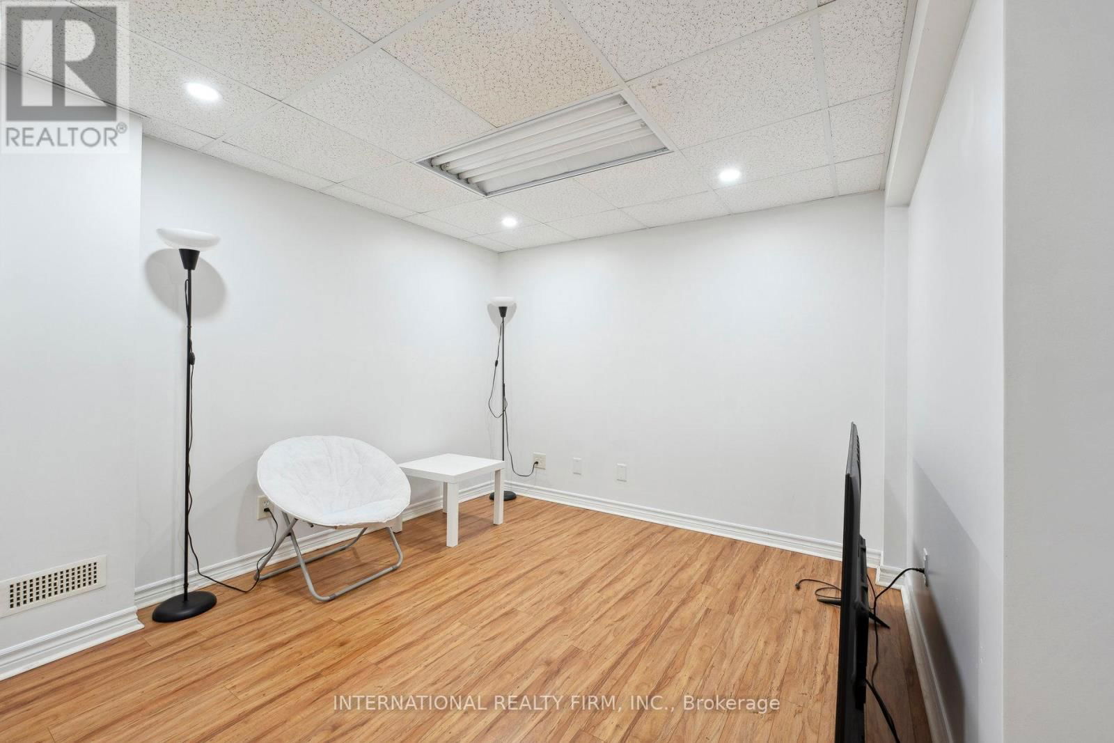 20 ARID AVENUE Image 38