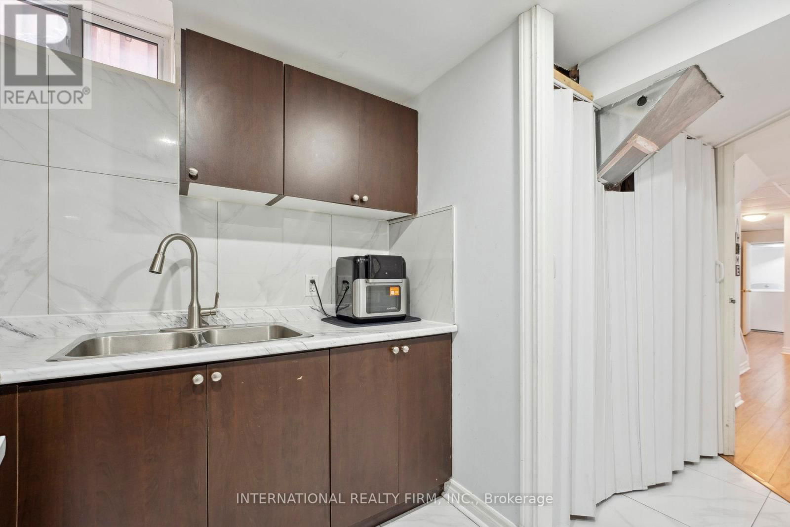 20 ARID AVENUE Image 42