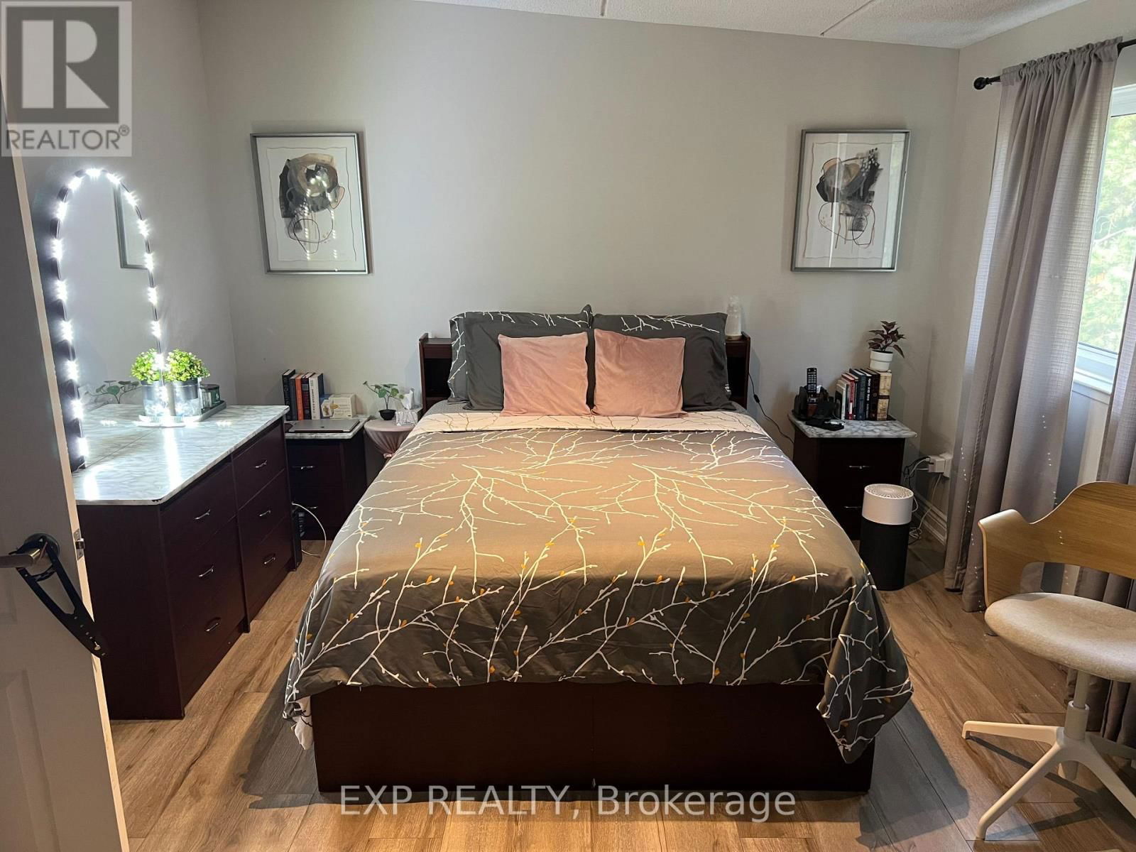 216 - 180 MISSISSAUGA VALLEY BOULEVARD Image 17