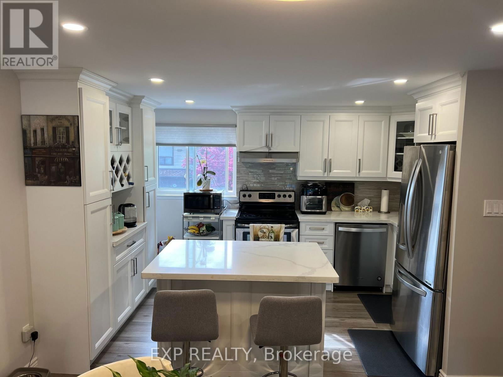 216 - 180 MISSISSAUGA VALLEY BOULEVARD Image 3