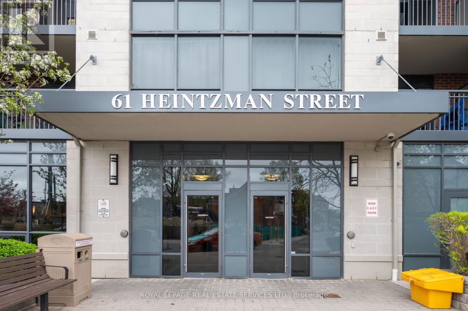 812 - 61 HEINTZMAN STREET Image 45