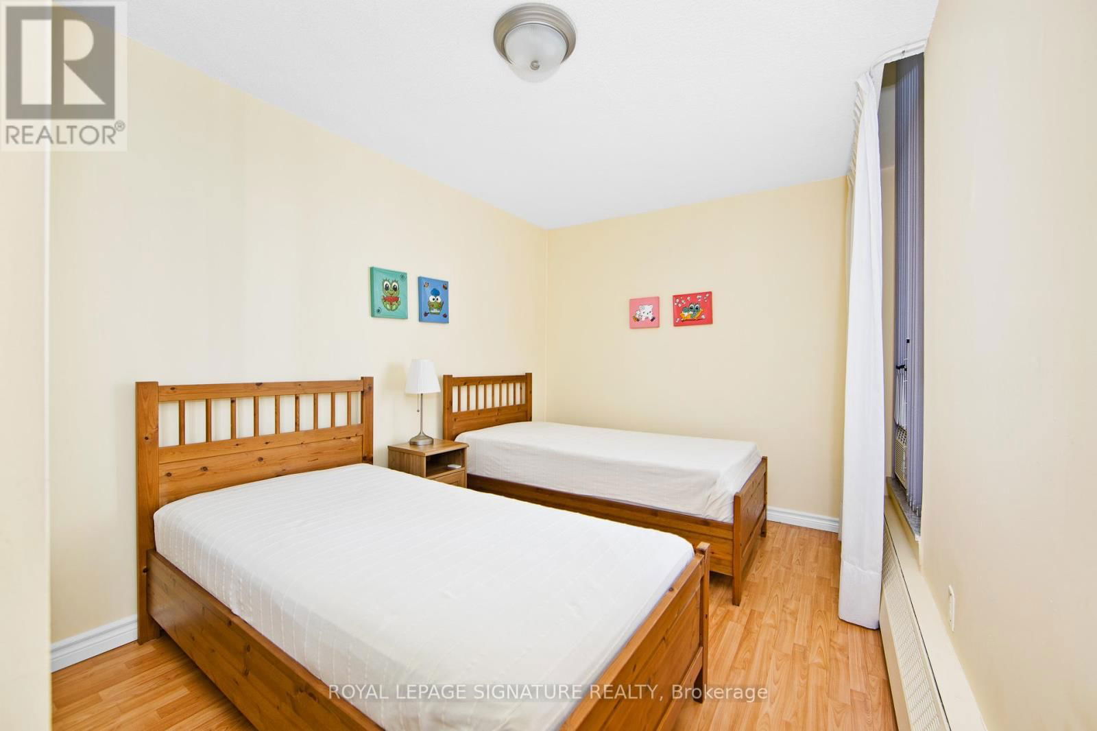 908 - 35 ORMSKIRK AVENUE Image 18