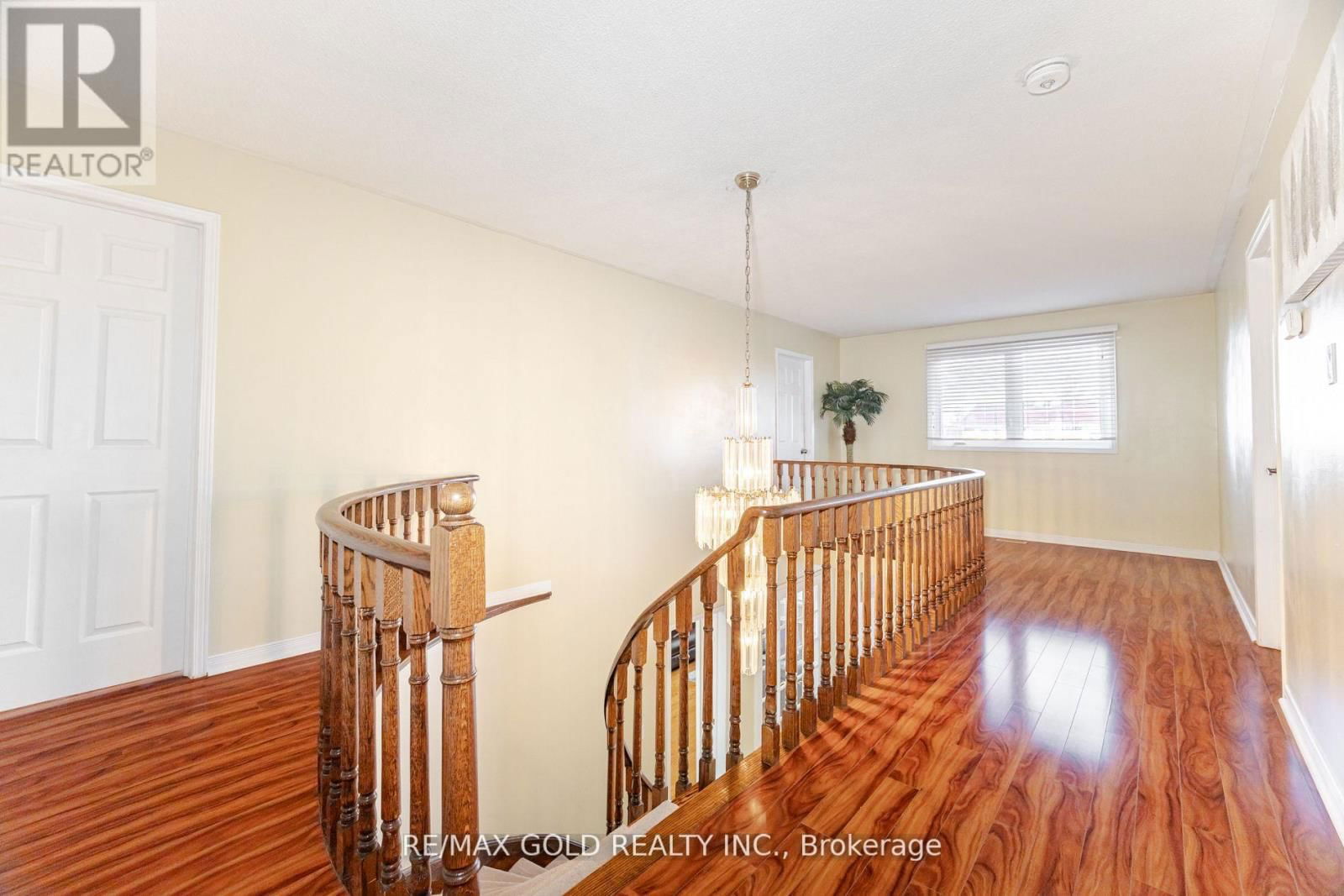 26 MOSSBANK DRIVE Image 11