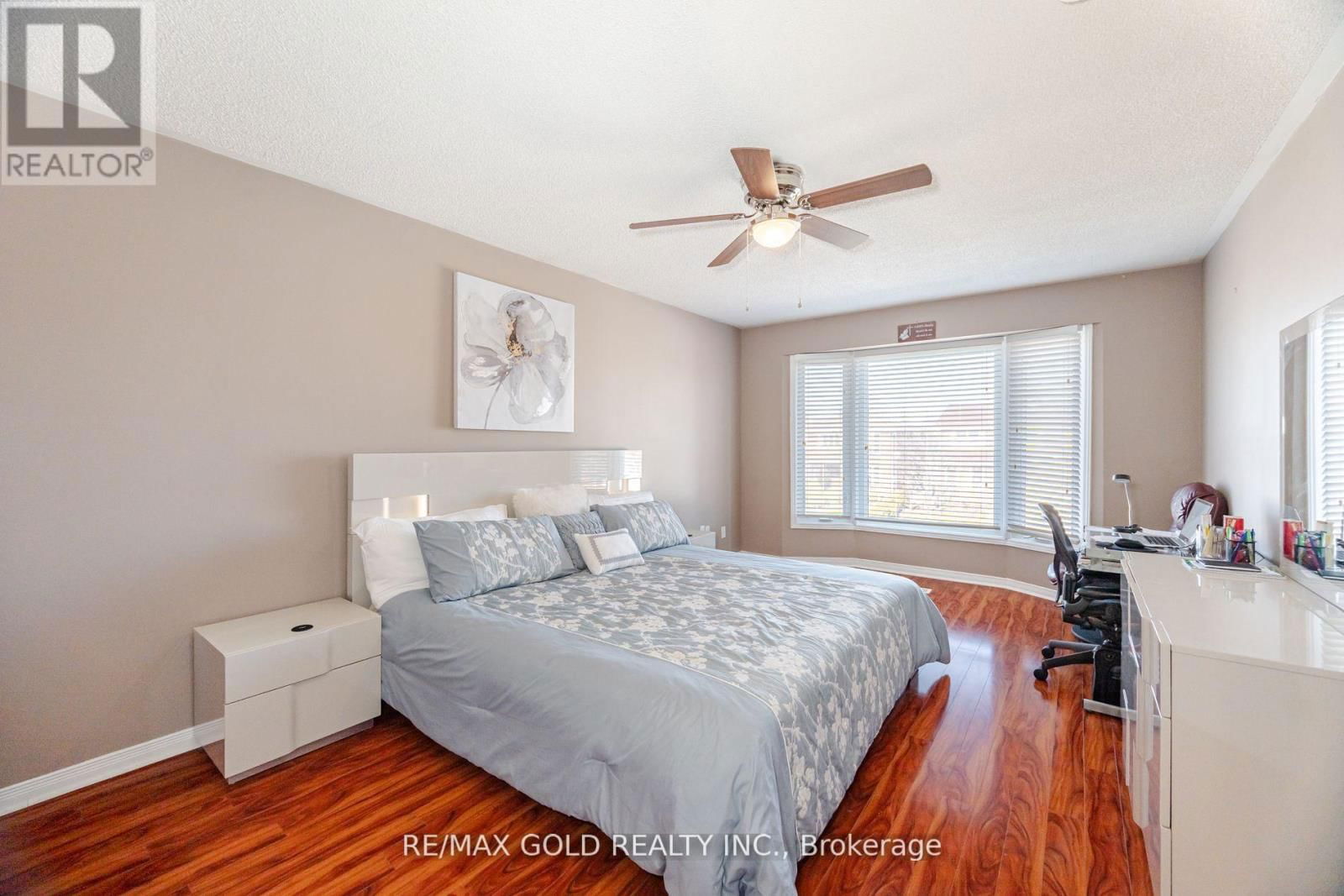 26 MOSSBANK DRIVE Image 12