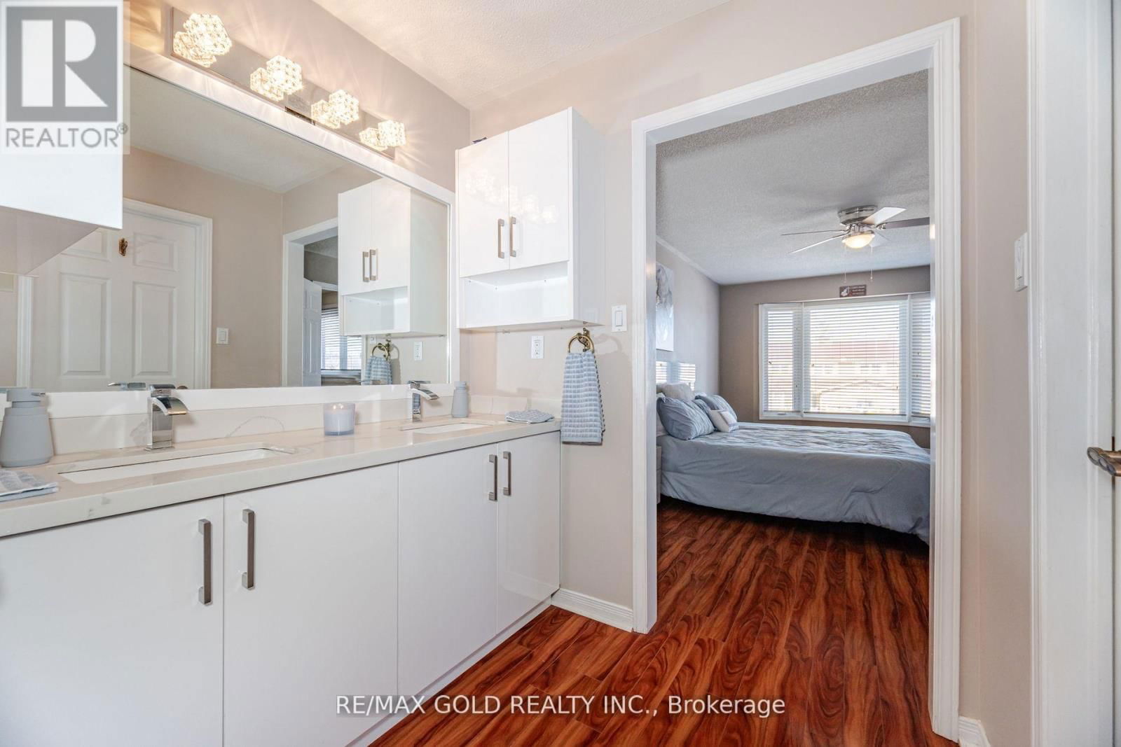 26 MOSSBANK DRIVE Image 13