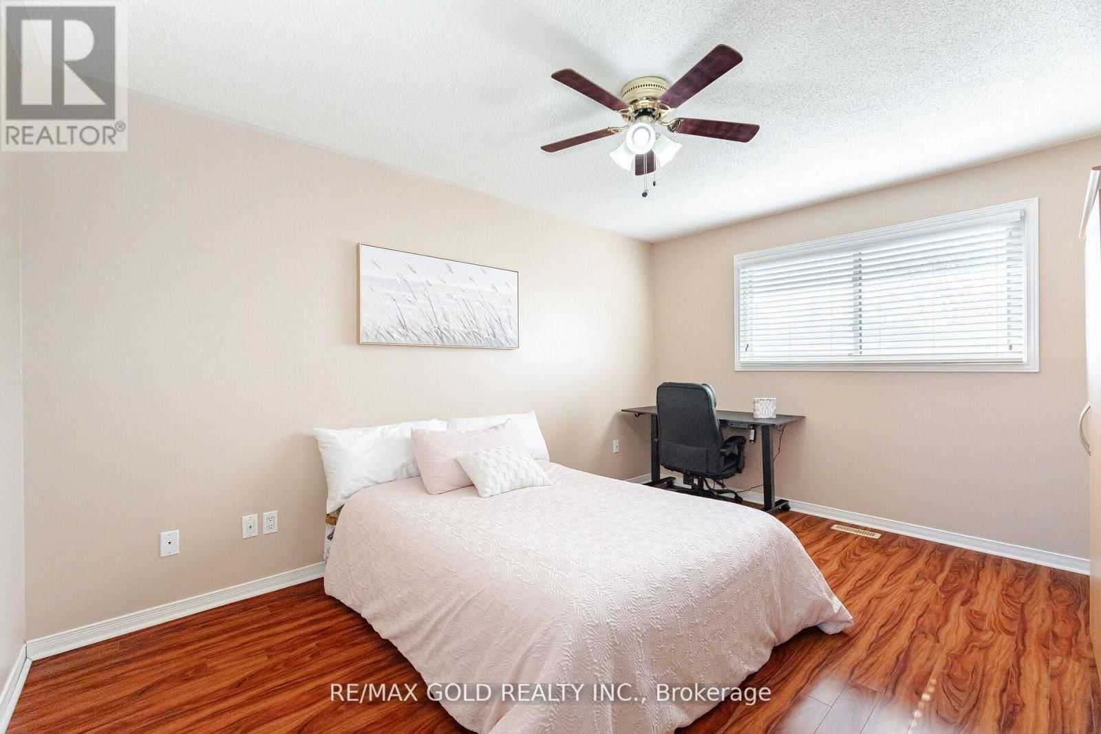 26 MOSSBANK DRIVE Image 18