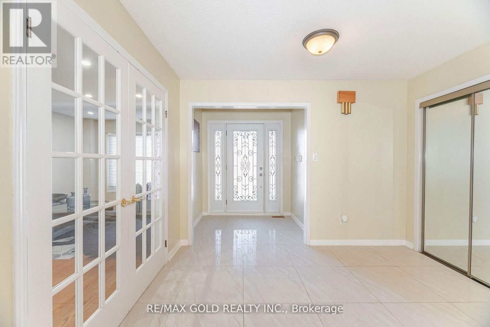 26 MOSSBANK DRIVE Image 2