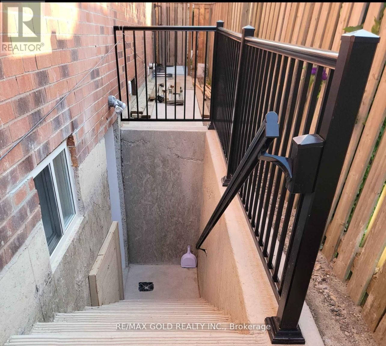 26 MOSSBANK DRIVE Image 23