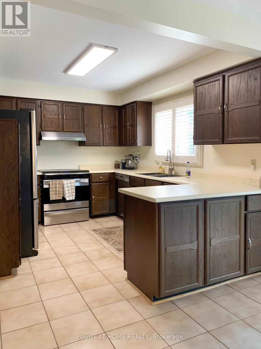 4341 IDLEWILDE CRESCENT Image 22