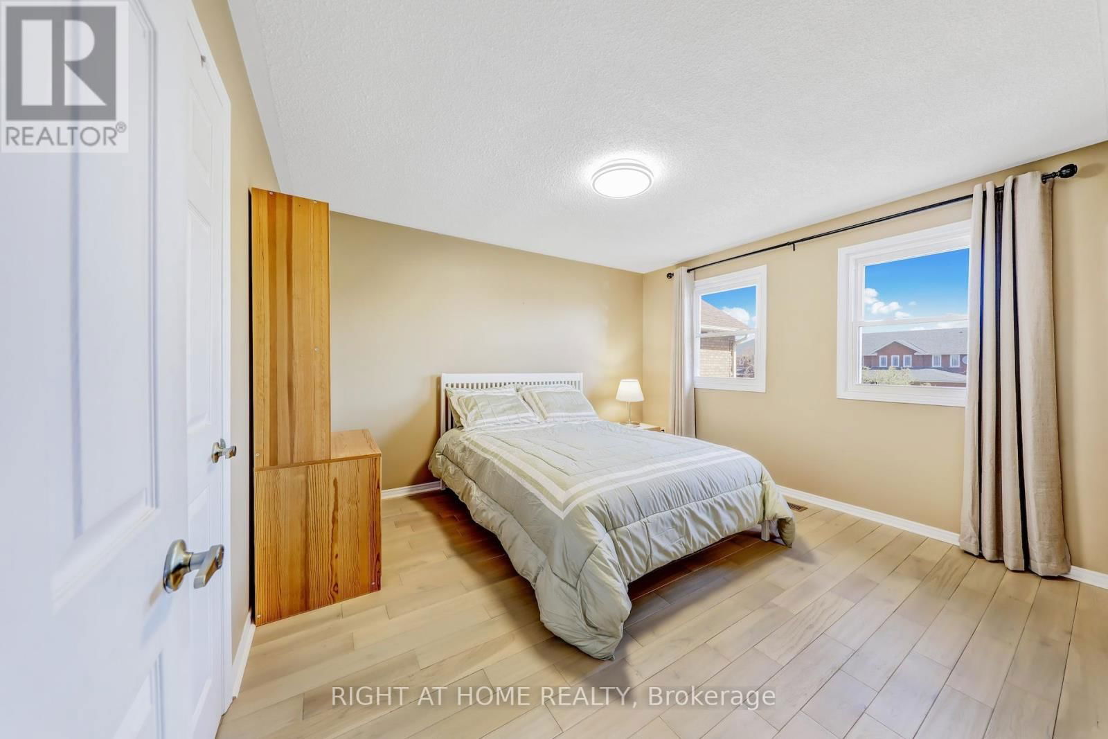 4341 IDLEWILDE CRESCENT Image 31
