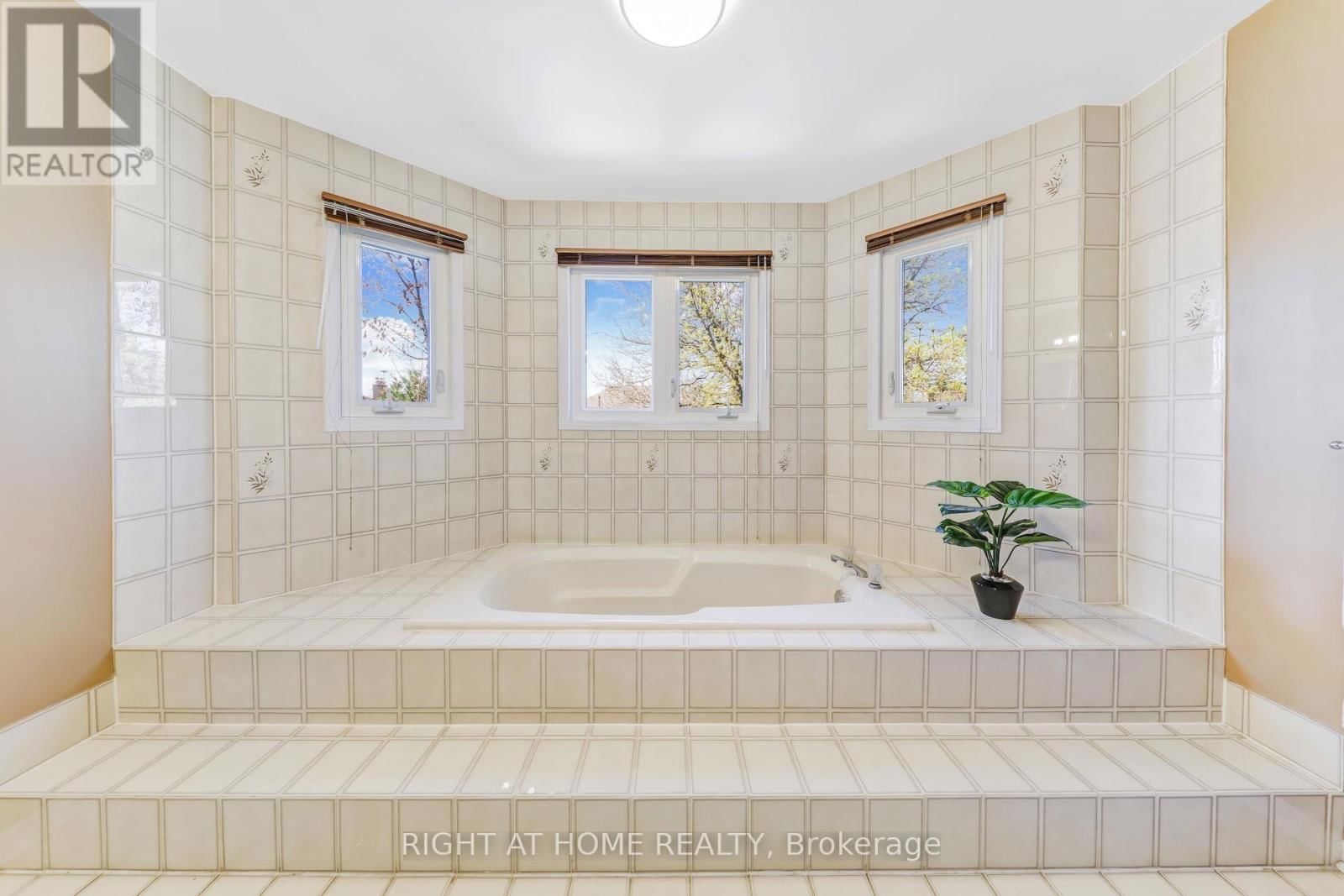 4341 IDLEWILDE CRESCENT Image 36
