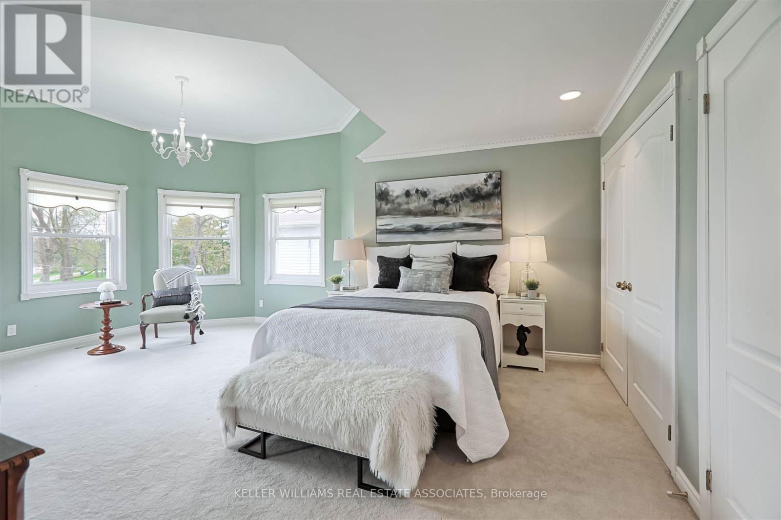 599 LAKESIDE AVENUE Image 20
