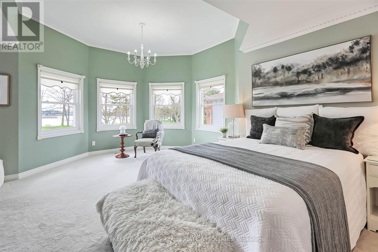 599 LAKESIDE AVENUE Image 21