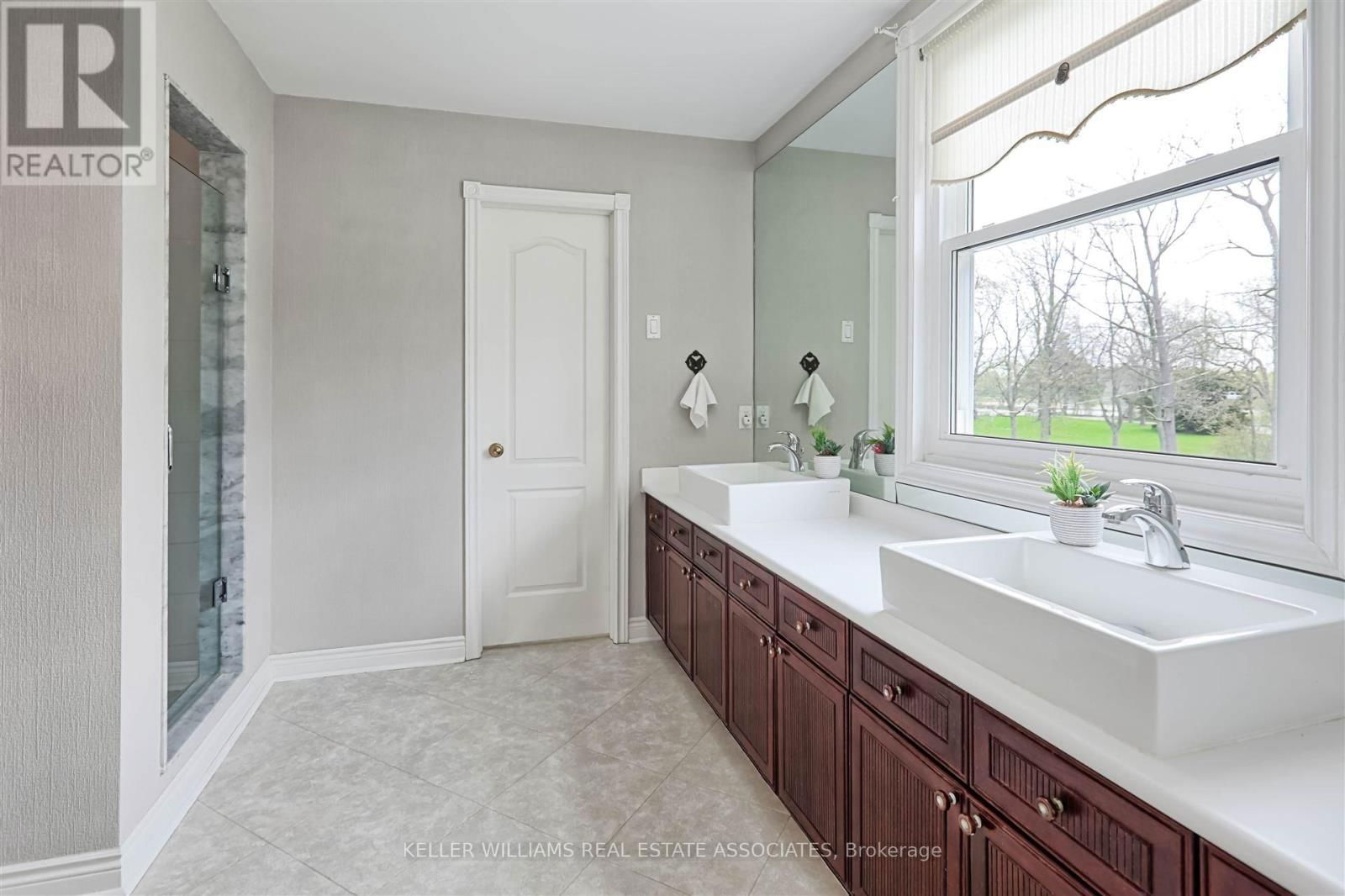 599 LAKESIDE AVENUE Image 22
