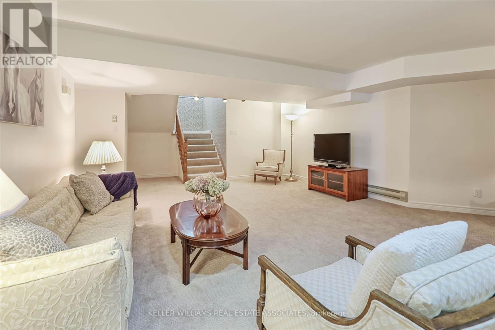 599 LAKESIDE AVENUE Image 27