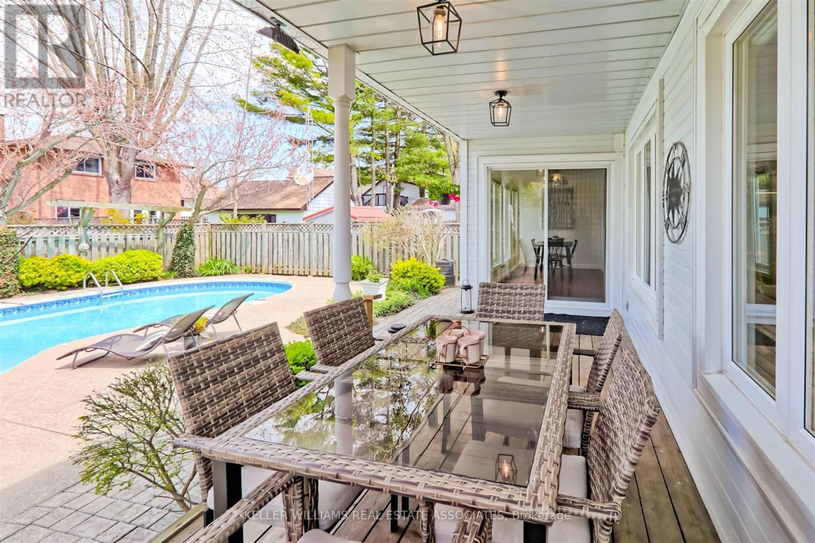 599 LAKESIDE AVENUE Image 31