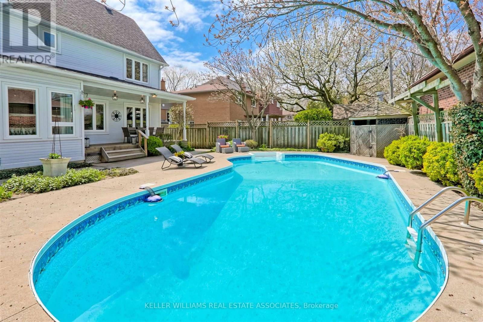 599 LAKESIDE AVENUE Image 33