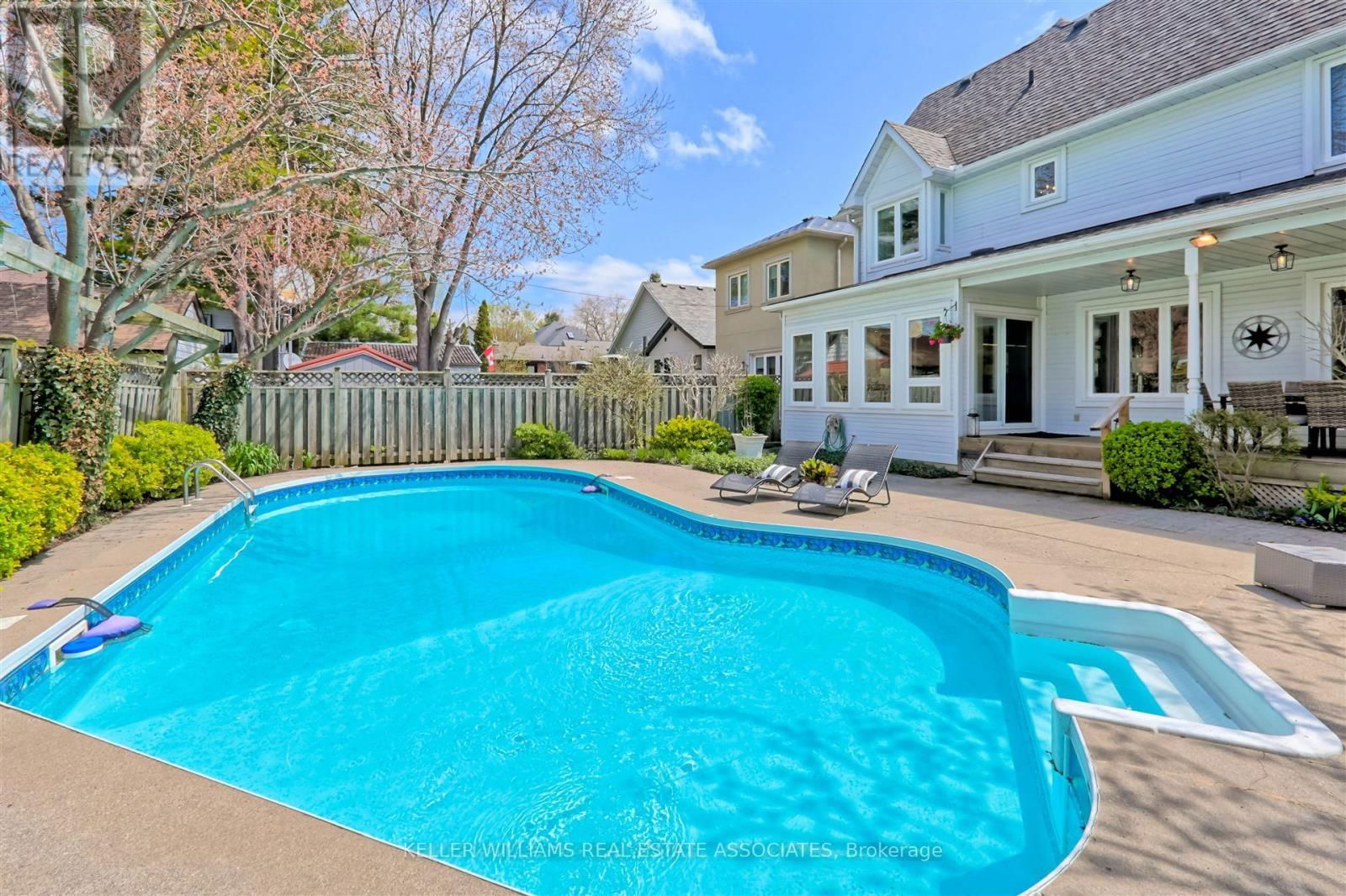 599 LAKESIDE AVENUE Image 34