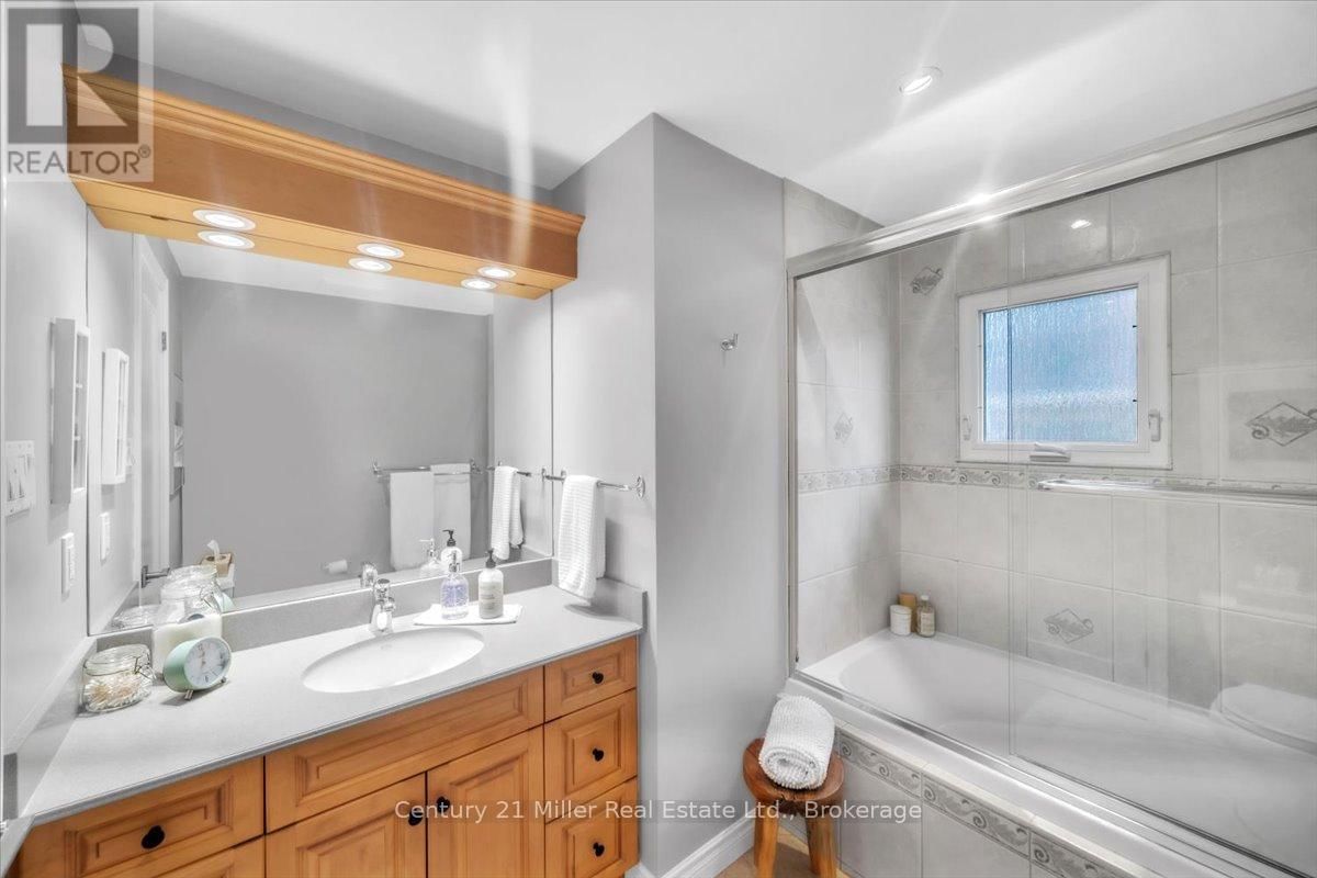 2301 DEVON ROAD Image 24