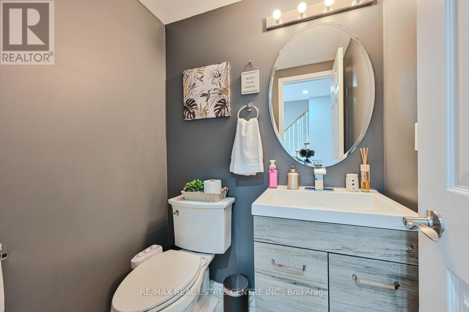 93 - 4950 ALBINA WAY Image 11