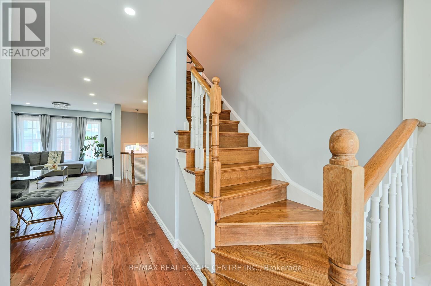 93 - 4950 ALBINA WAY Image 12