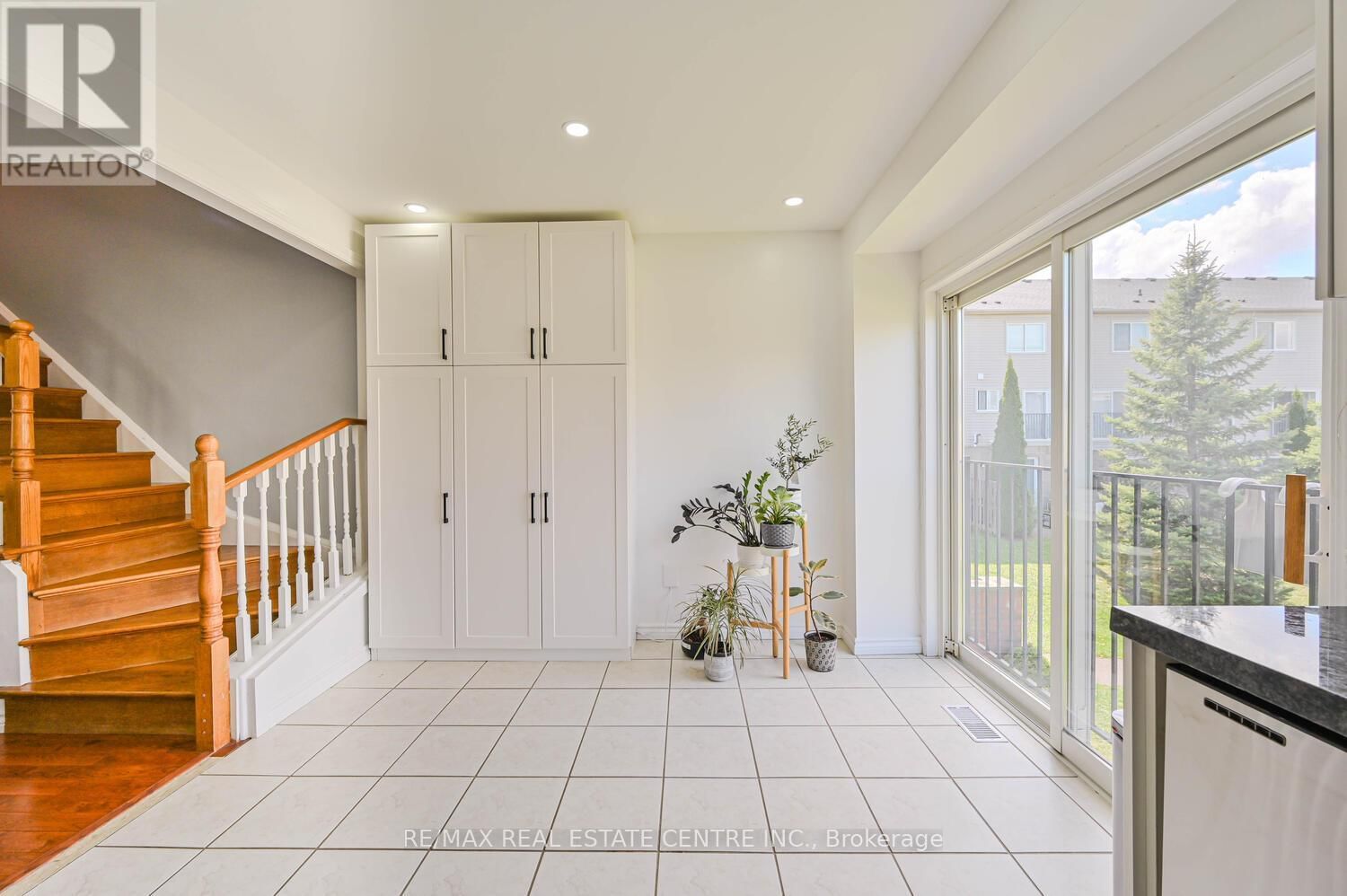 93 - 4950 ALBINA WAY Image 19